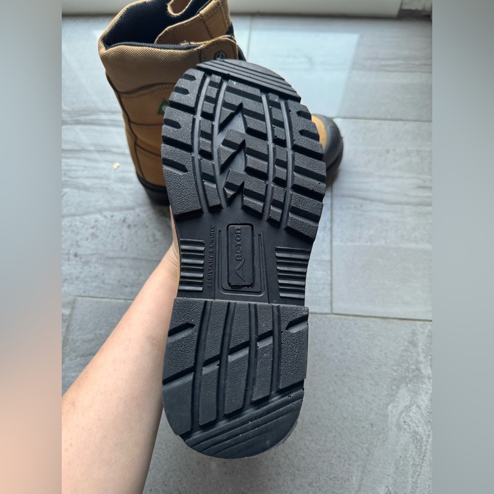 Safety Shoes - Picture 3 of 3